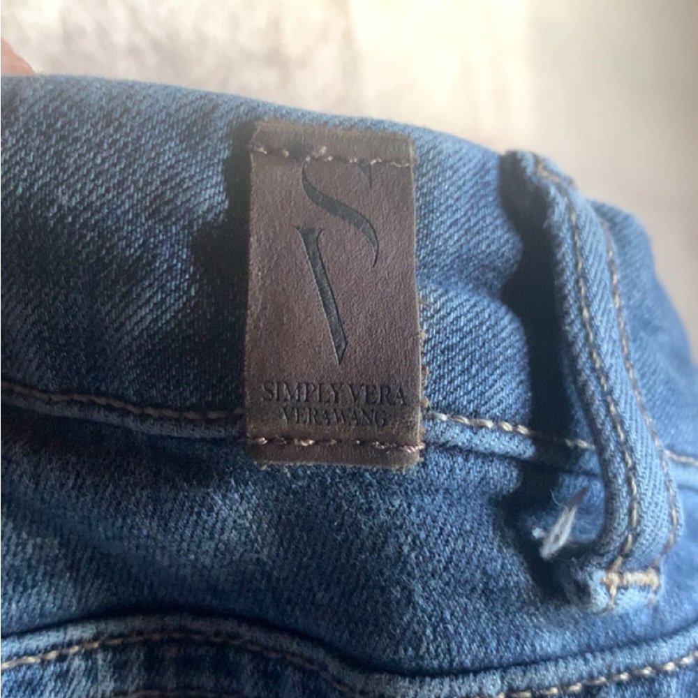 Jeans - Picture 2 of 3